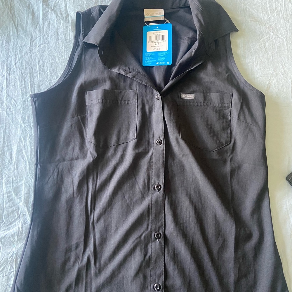 Black Columbia womens sleeveless shirt.